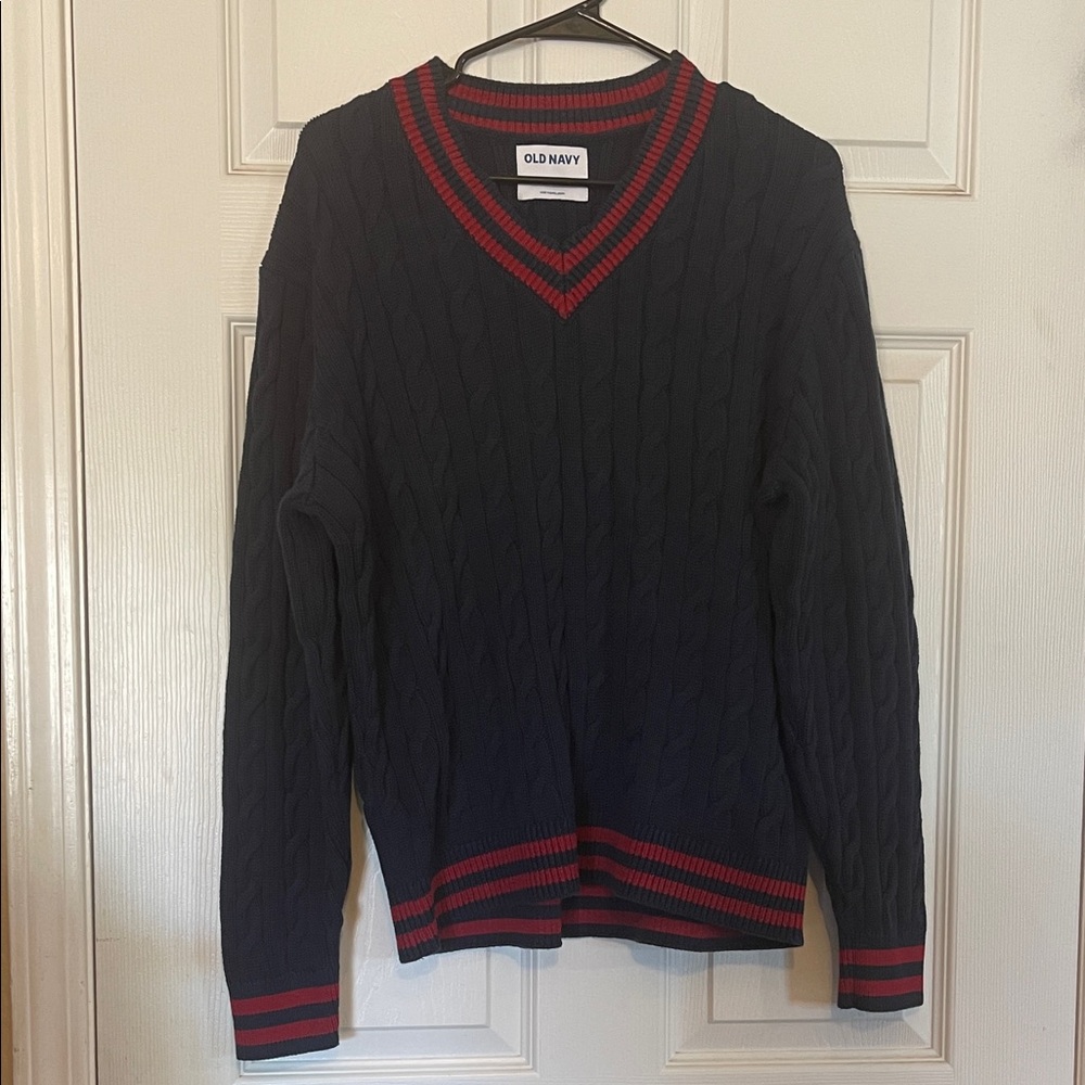 Old Navy Cable Knit Pullover V-Neck Sweater in Navy and Red